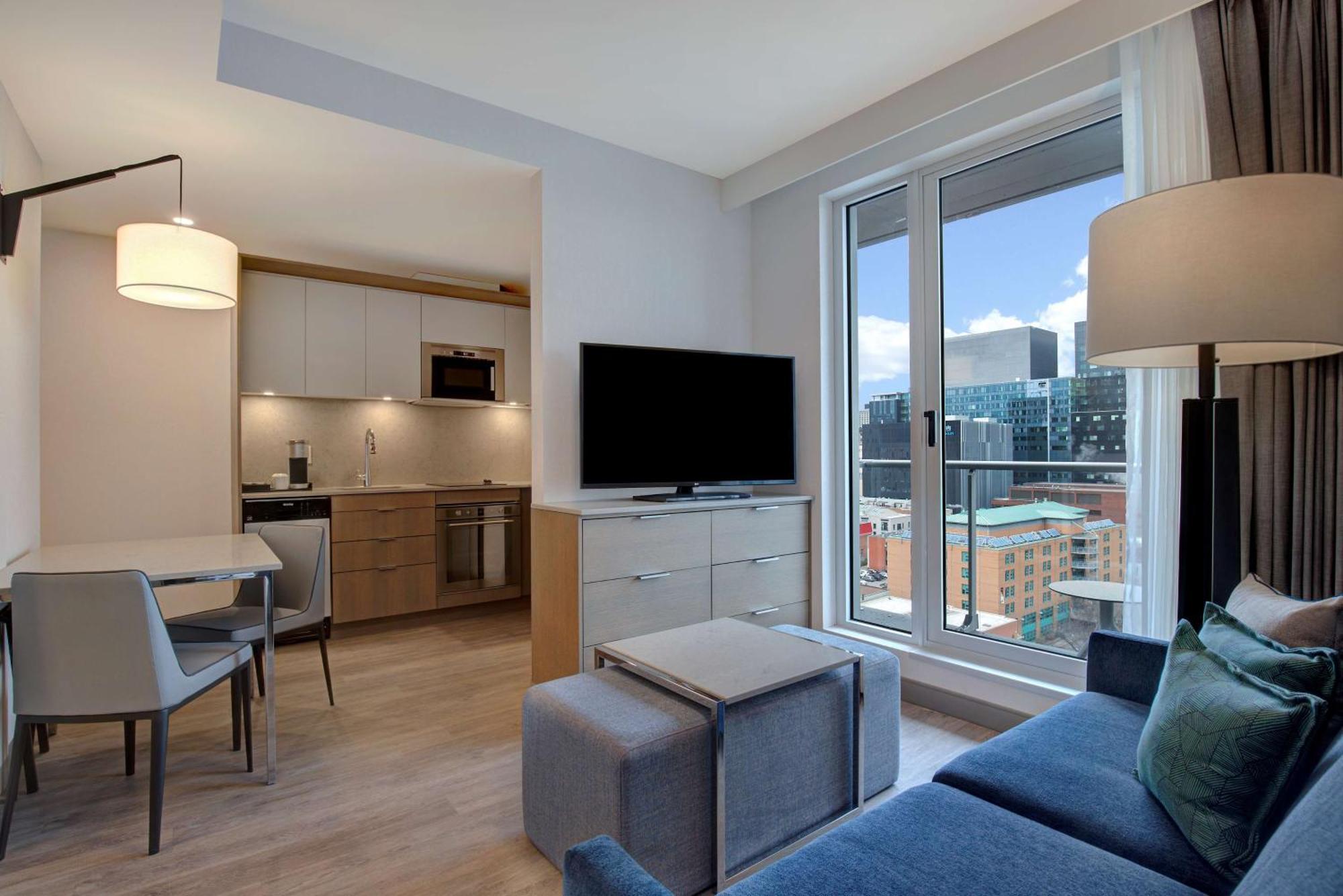 Homewood Suites By Hilton Montreal Downtown Esterno foto