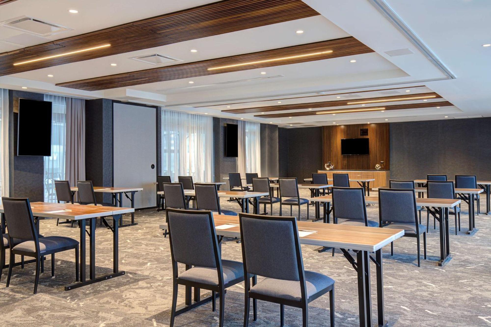 Homewood Suites By Hilton Montreal Downtown Esterno foto