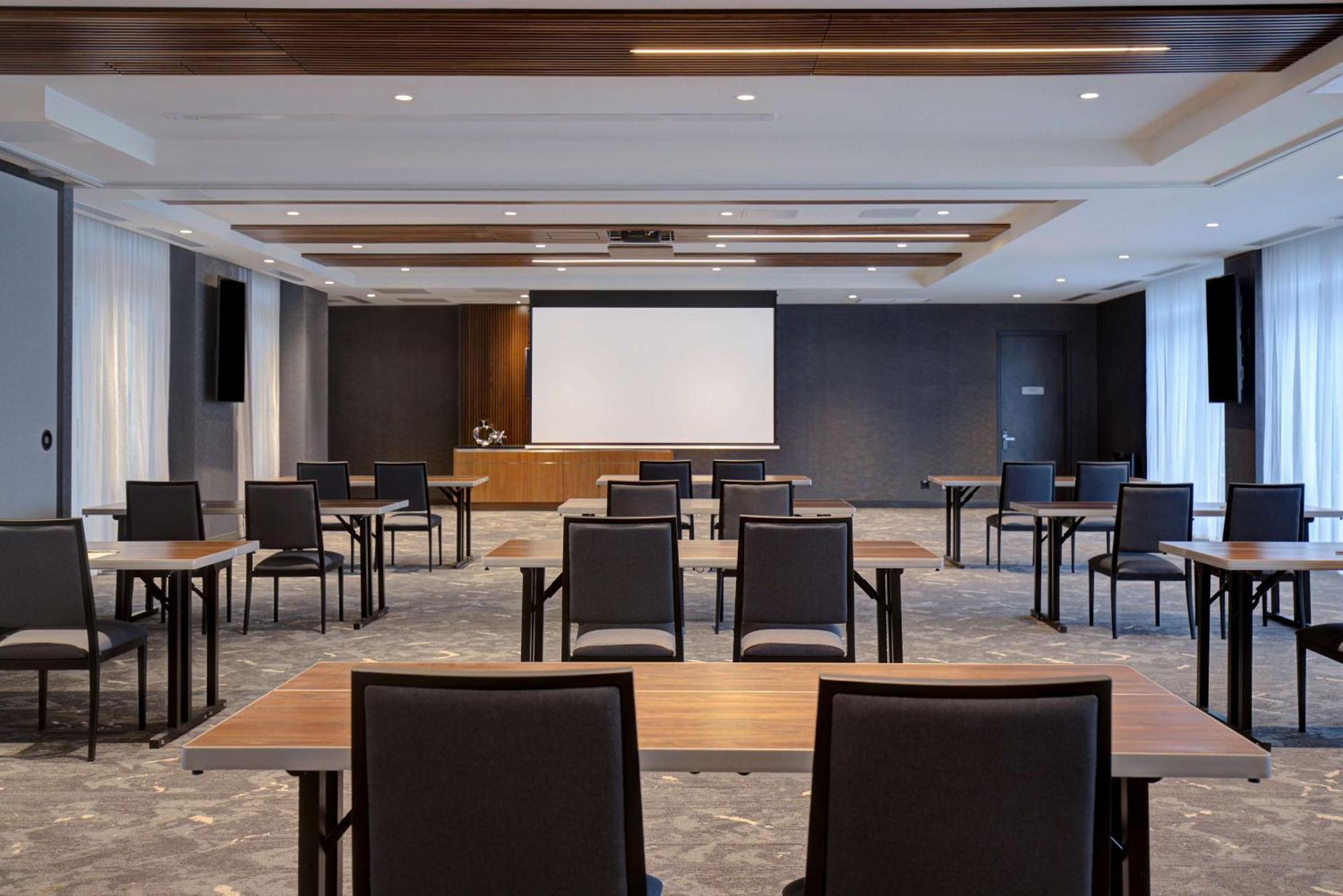 Homewood Suites By Hilton Montreal Downtown Esterno foto
