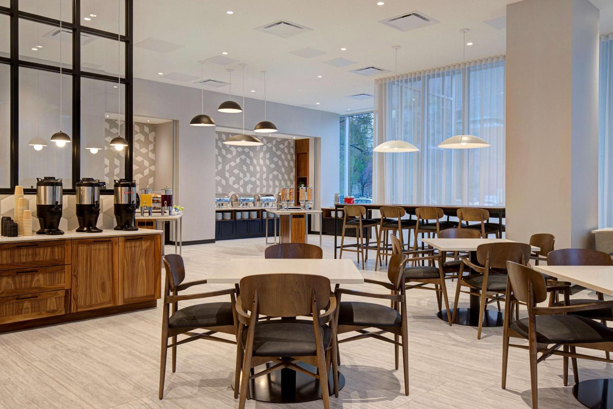 Homewood Suites By Hilton Montreal Downtown Esterno foto